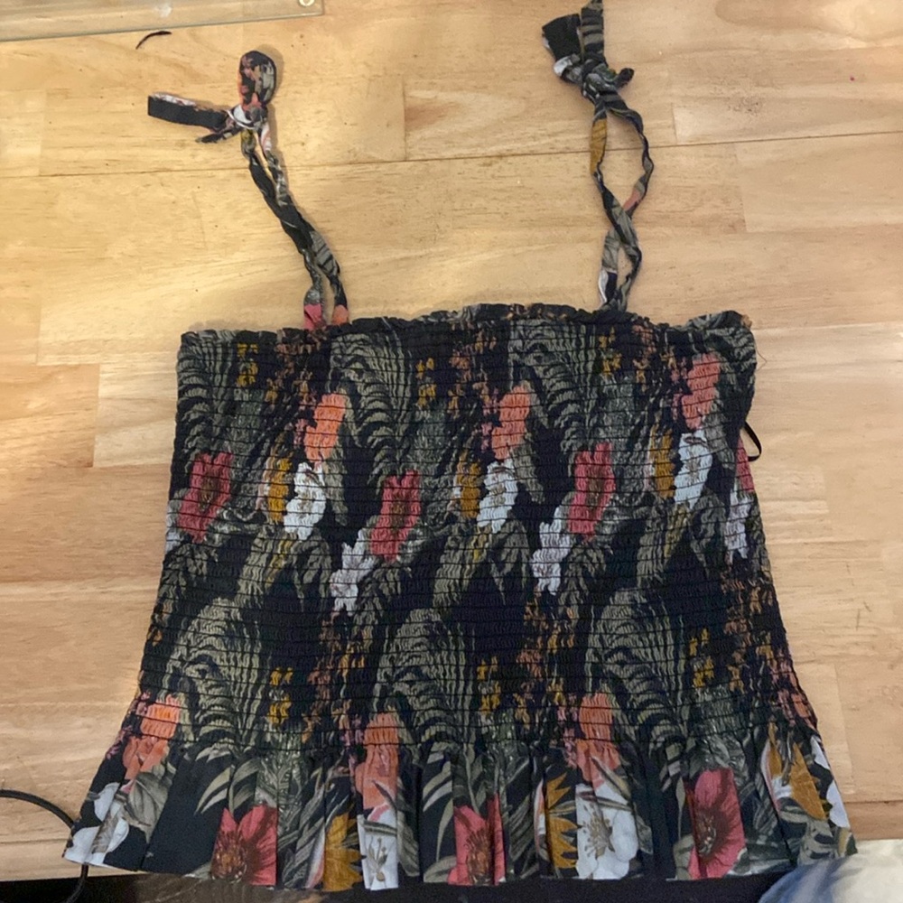Summertime halter style very cute with really great colors never worn